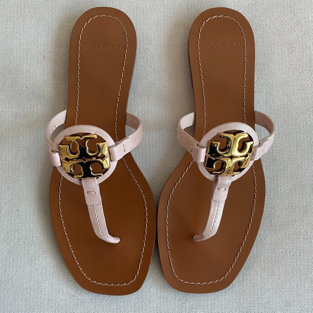 NEW Tory Birch Miller Thong Leather Metal Sandals - Seashell / Gold, Size 7